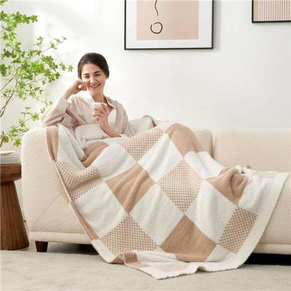 Checkered Blanket, Beige Throw Blanket for Couch Plaid Microfiber Fluffy Warm - Picture 3 of 7